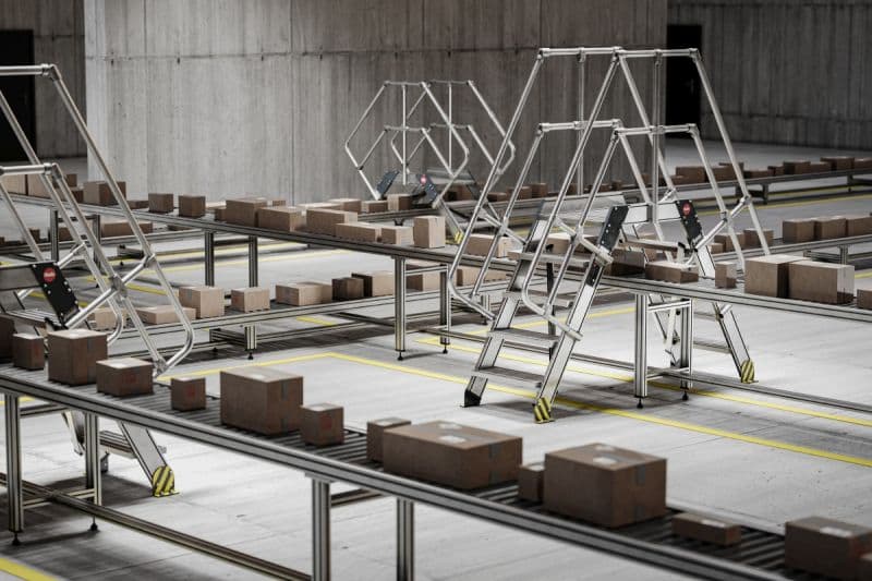 Стационарная мостовая лестница Hailo 45° 7 ступеней, шириной 600 мм